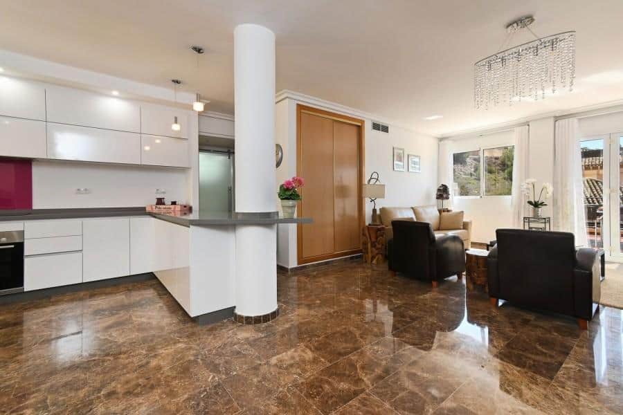 Cuisine ouverte vers le living