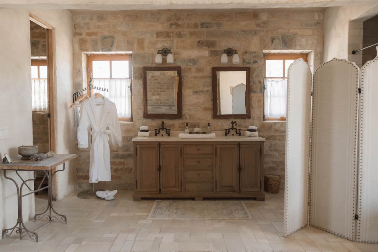 Avignon in-suite Bath