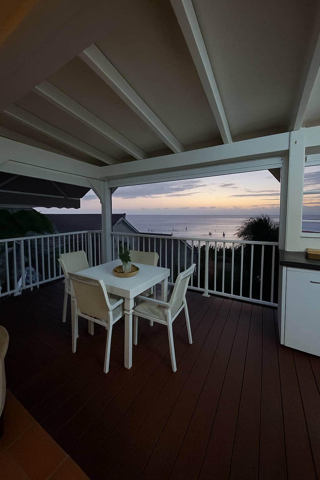 Coucher de soleil sur la terrasse