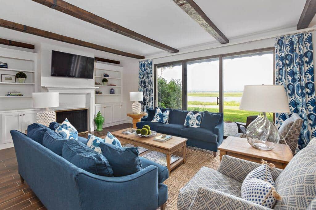 Den & River View 