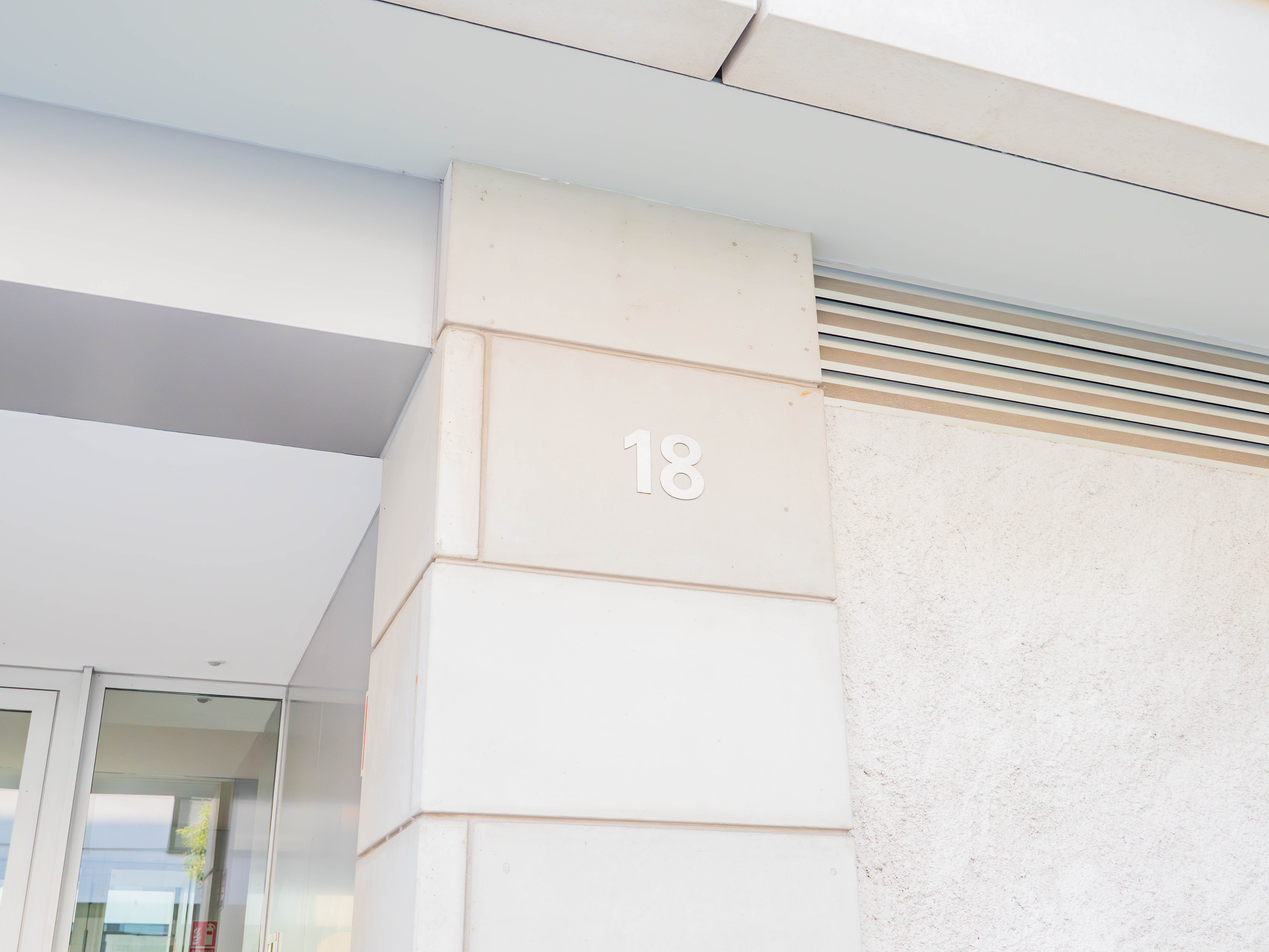 Pi y Margall Suite by YBH