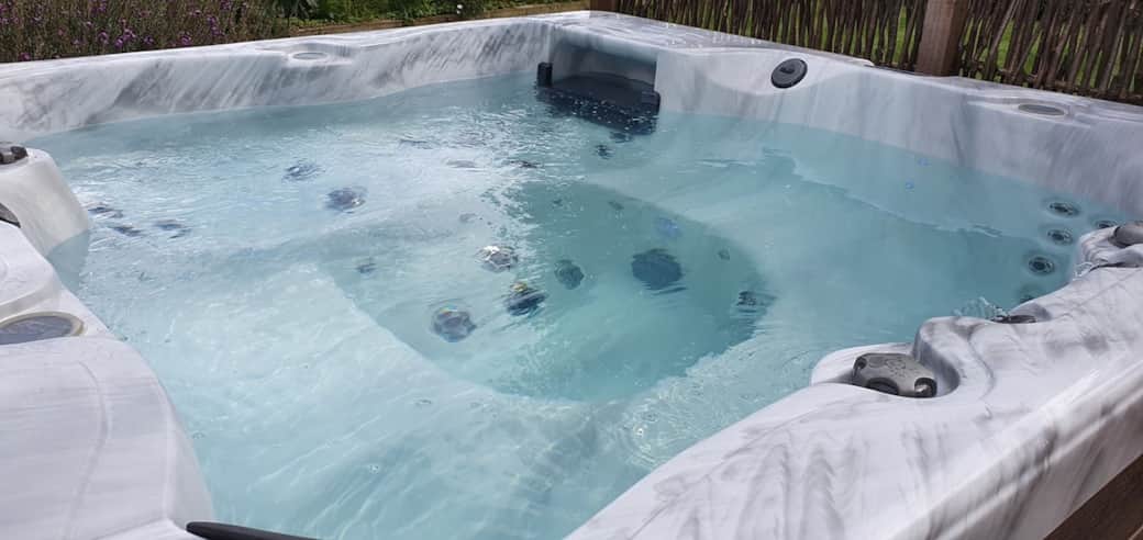 Kings Arms - Hot Tub