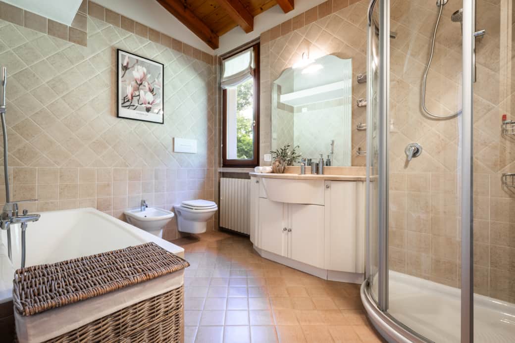 Bathroom gf 1 Bathroom gf 1