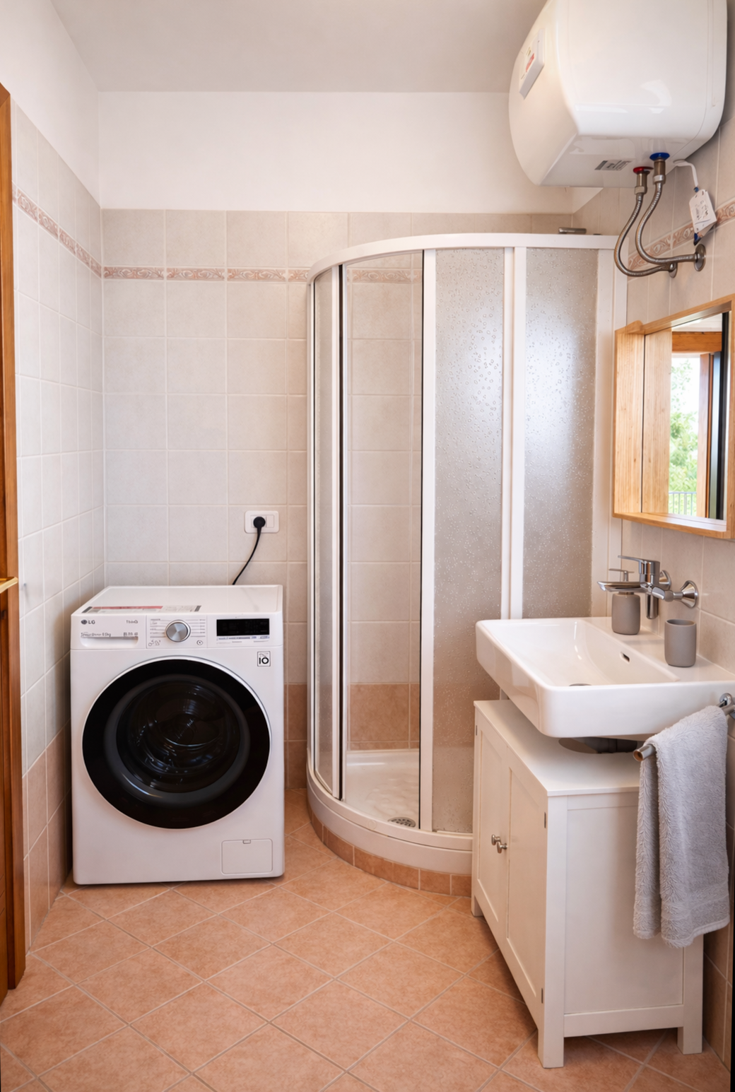 Small additional bathroom with toilet and bidet