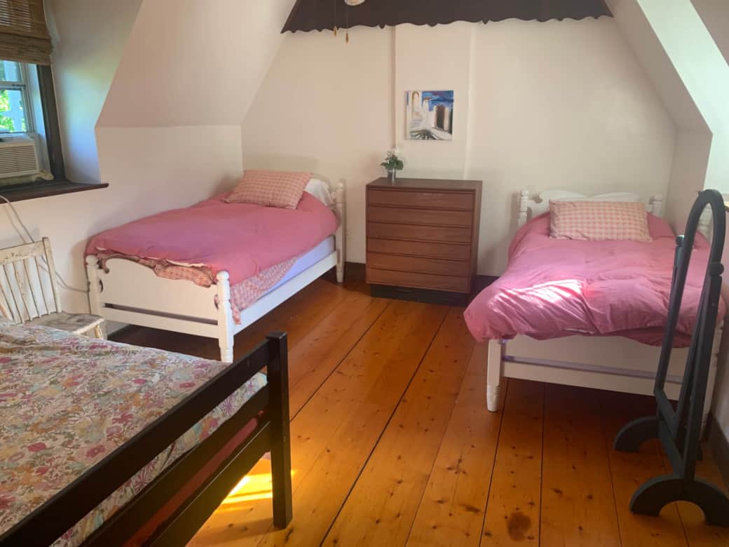The 3rd bedroom has a full size bed plus 2 twins.