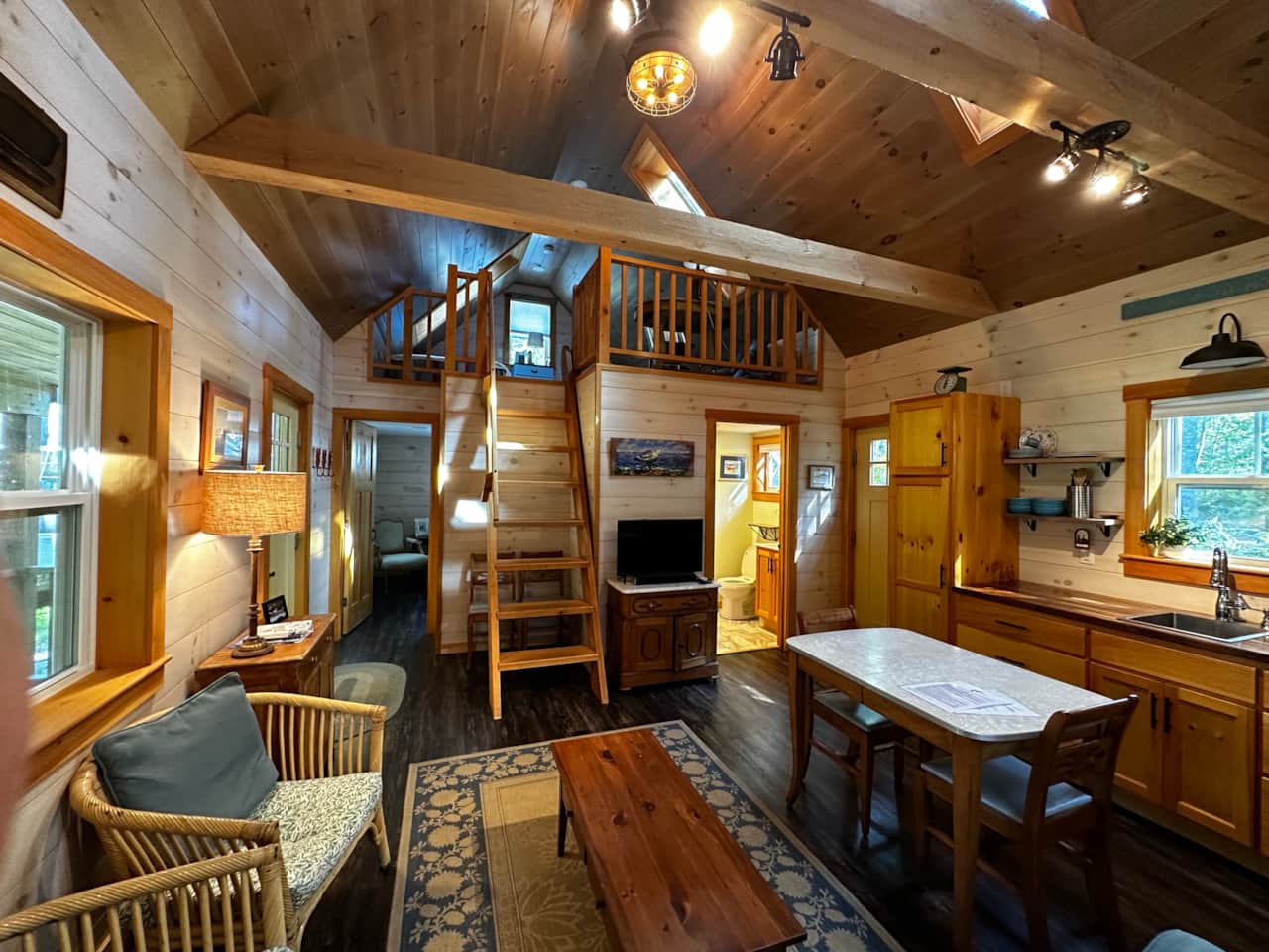 Cott1 Interior