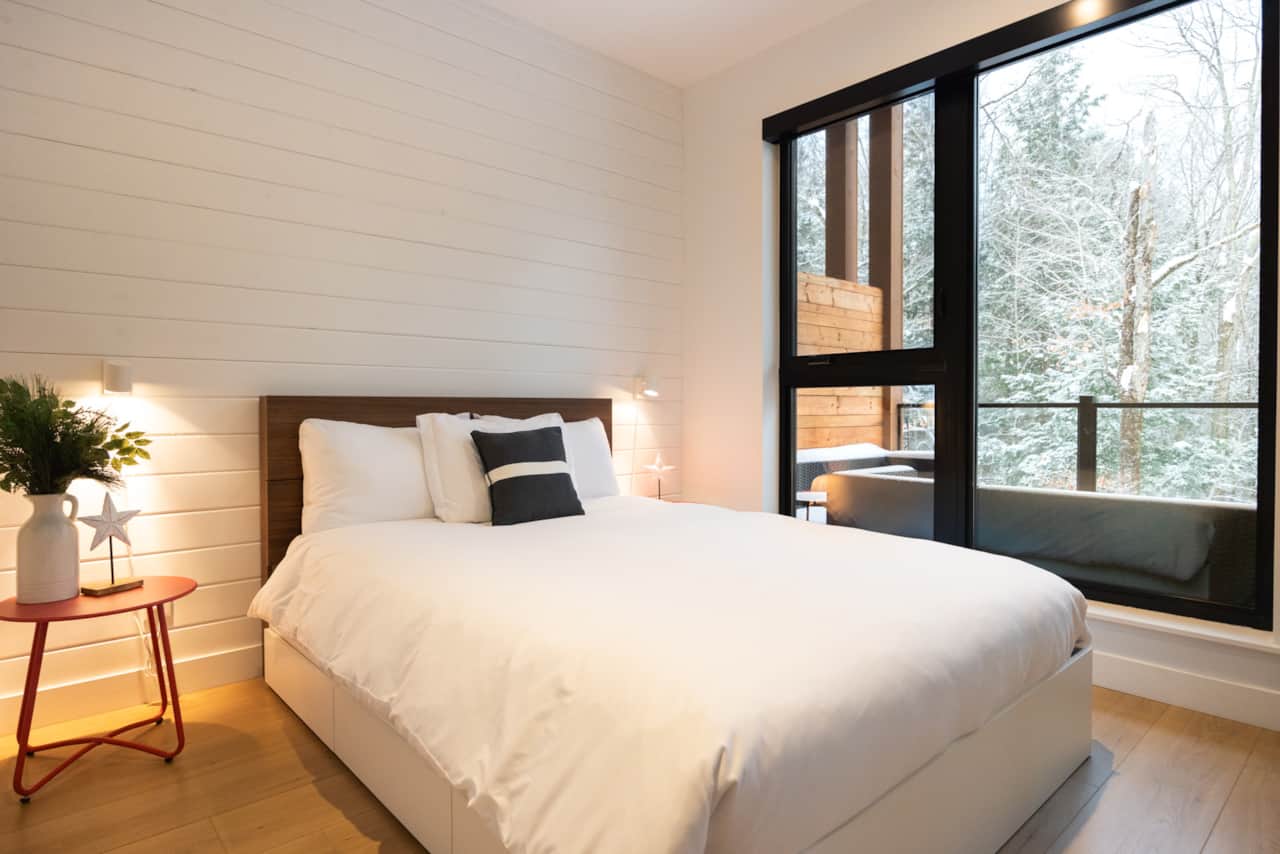 Room #1 with 1 double bed 
