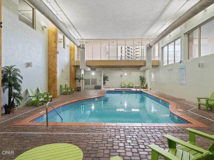 Indoor Pool and Jaccuzi