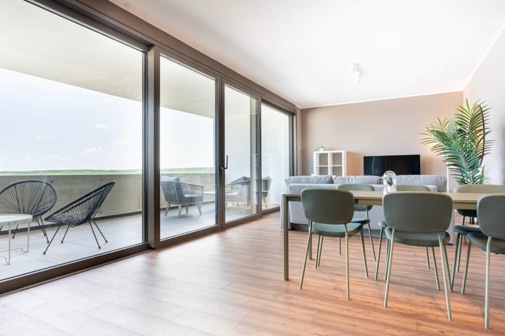 Hafen 6 Ap. 7, Wohnzimmer und Loggia/Balkon