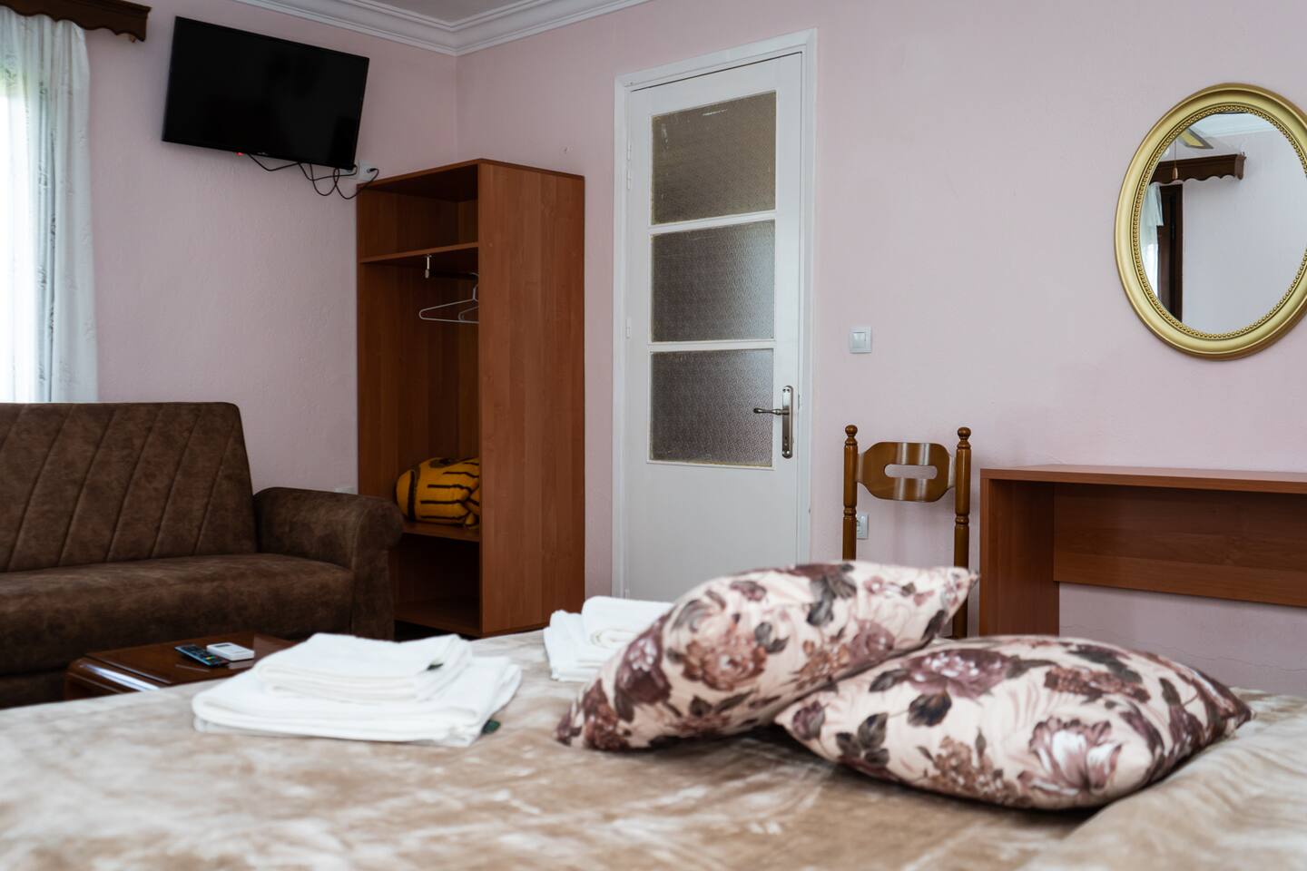 Fani's House Under Meteora