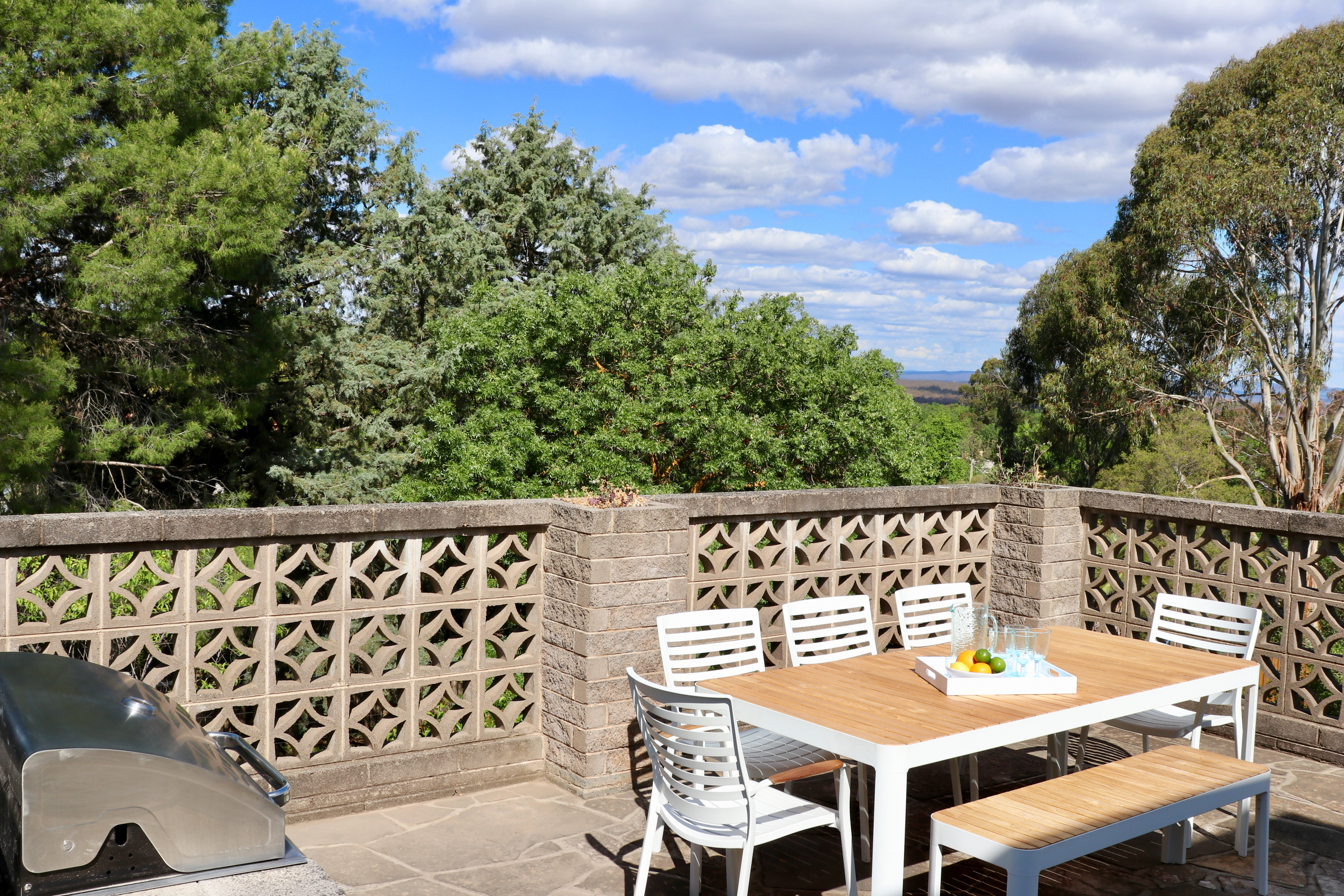 Maldon Views Outdoor Area