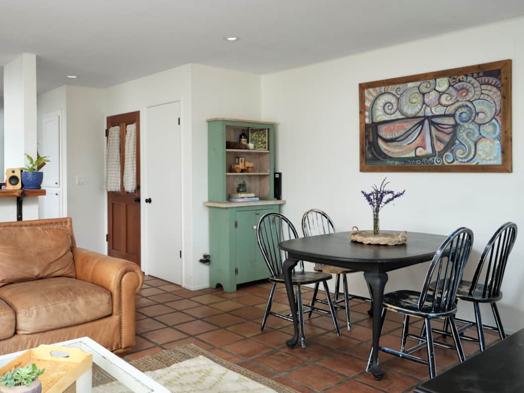 Large dining area with room for 6