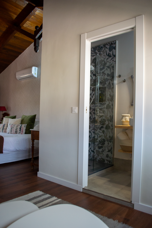 baño privado completo de la habitación