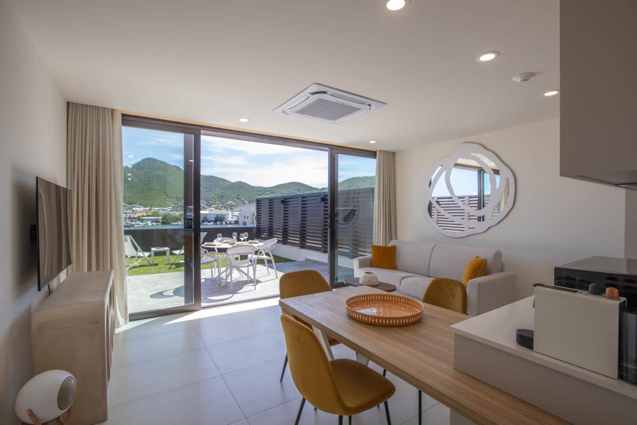 Surface habitable + Vue sur le jardin extérieur