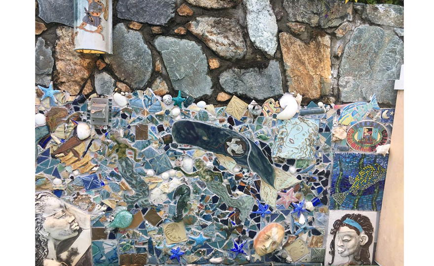 Wall next to outdoor kitchen prep area