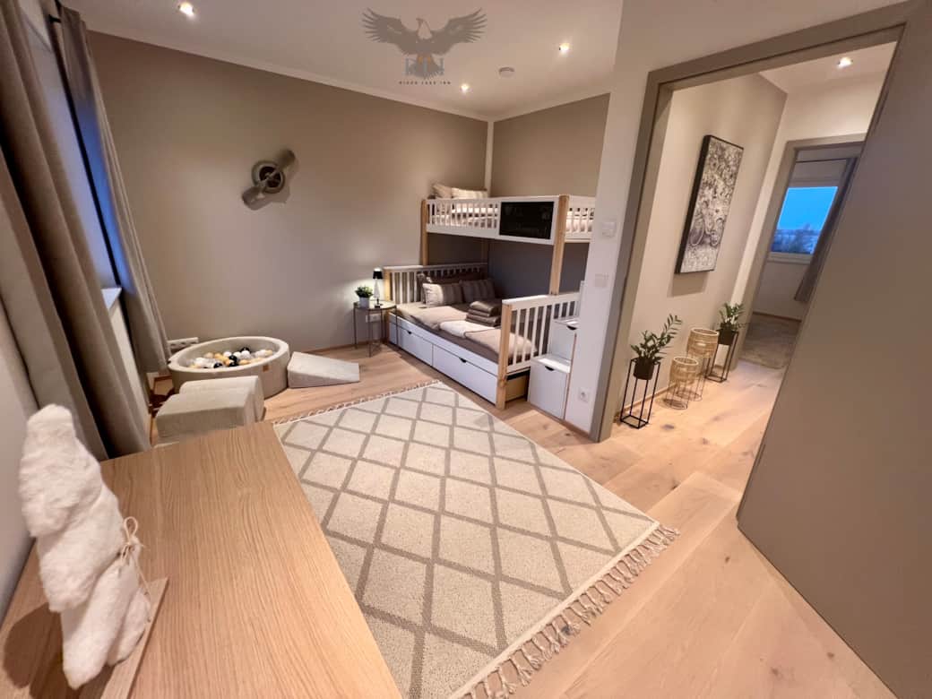 Kinder-/Jugendzimmer Kinder-/Jugendzimmer