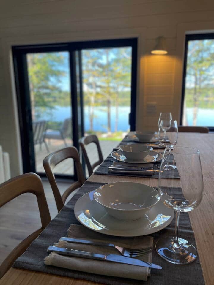Island dining with the view of the lake