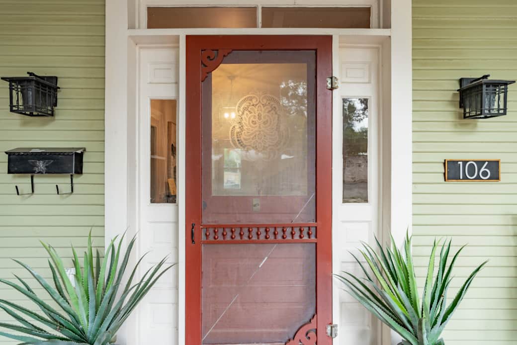 Welcome to your vacation home.  Be sure to ring the old-fashioned doorbell! Welcome to your vacation home.  Be sure to ring the old-fashioned doorbell!