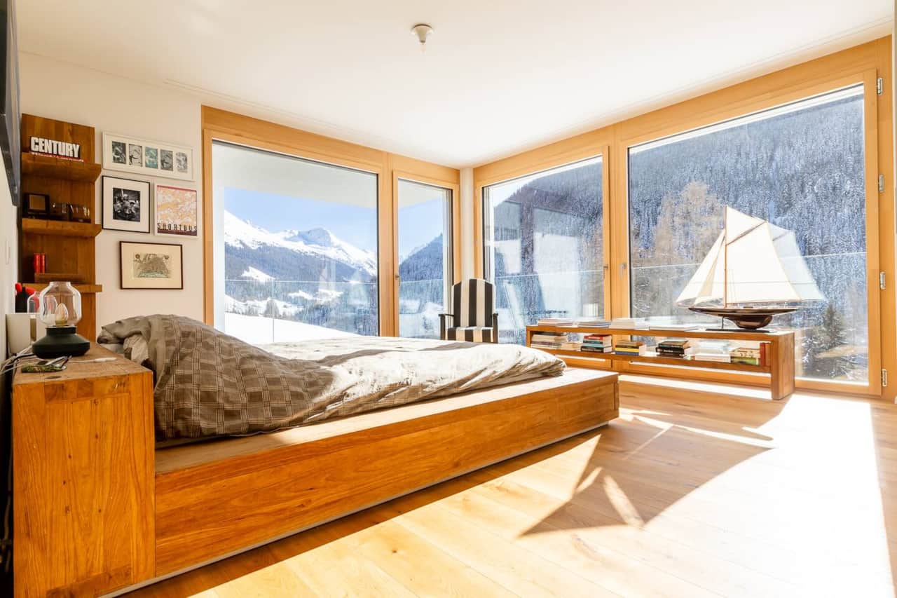 Wake up to sweeping mountain views from your king-size bed — a true alpine retreat designed for deep rest and quiet mornings.