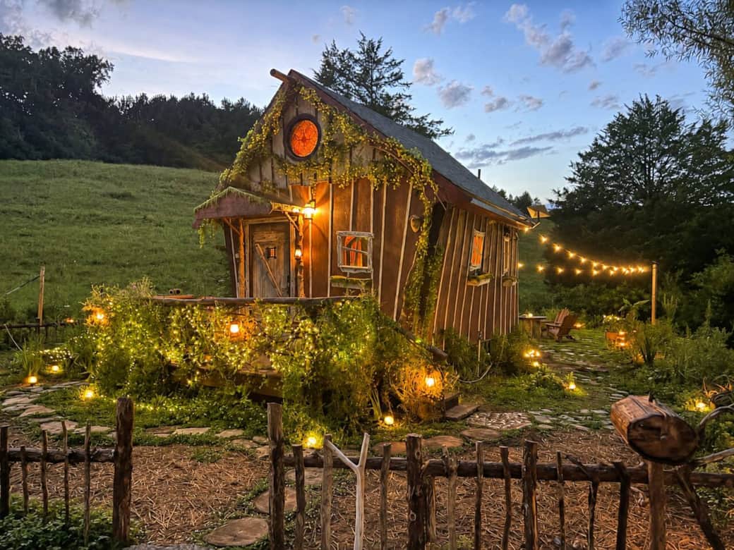 Crooked Cabin Exterior