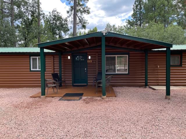 Exterior Cabin 6 - 2 Bedroom
