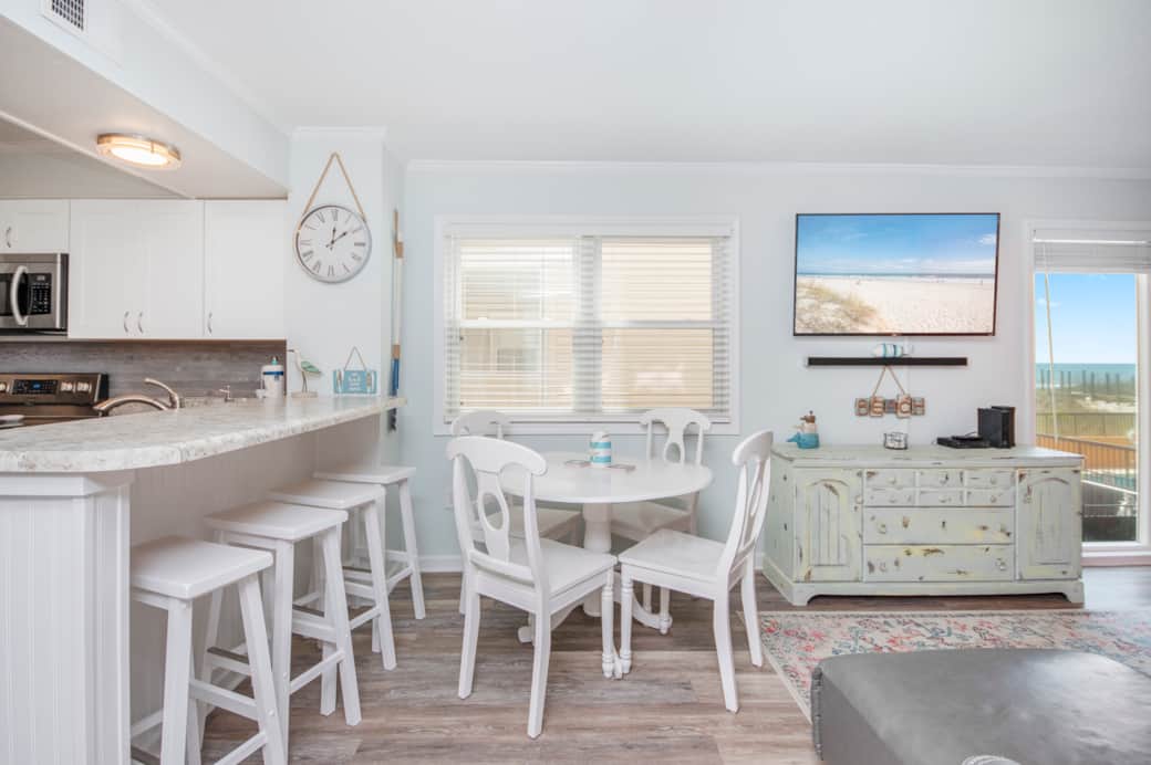Dining area for 8 guests.