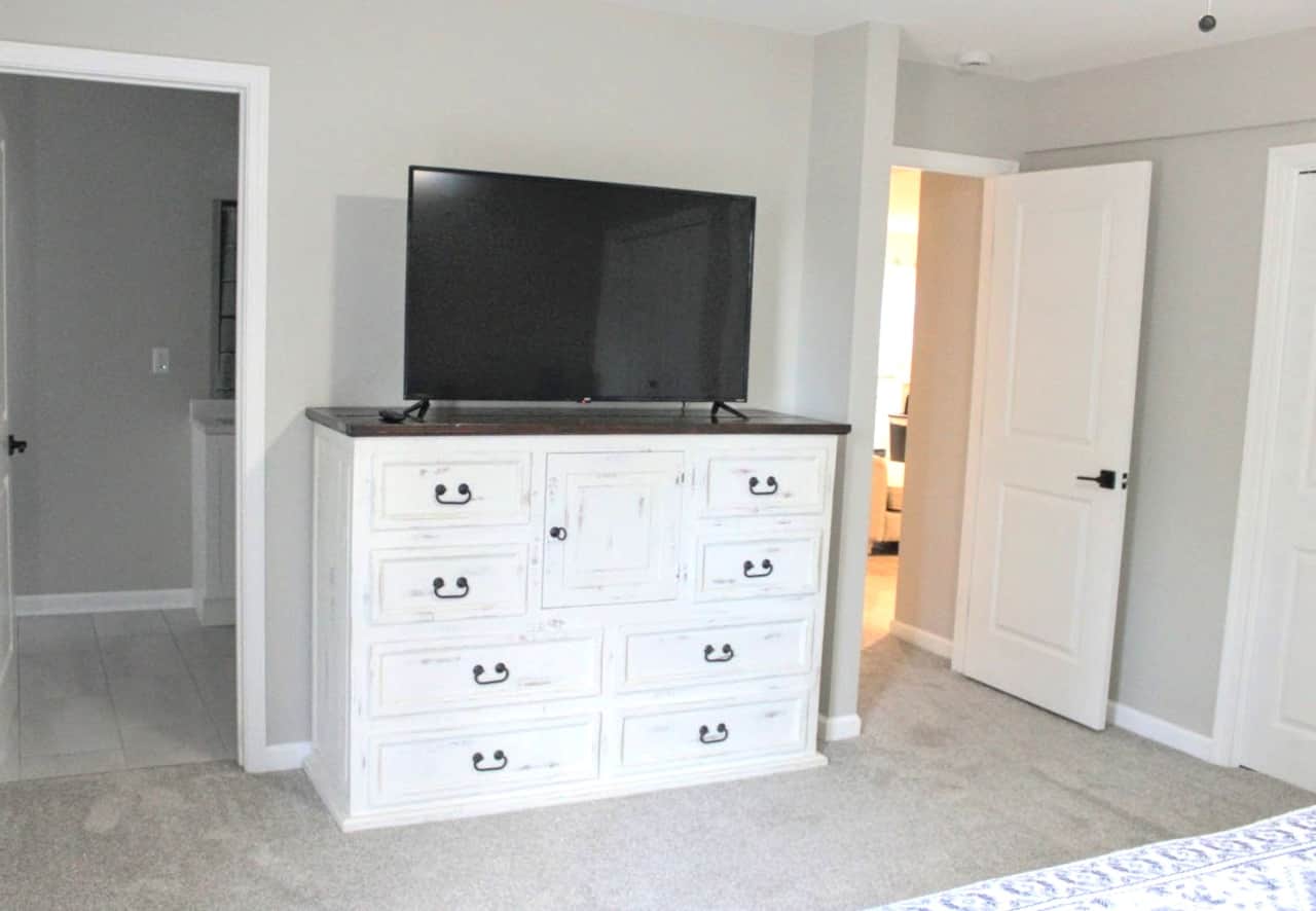Main bedroom - dresser & TV