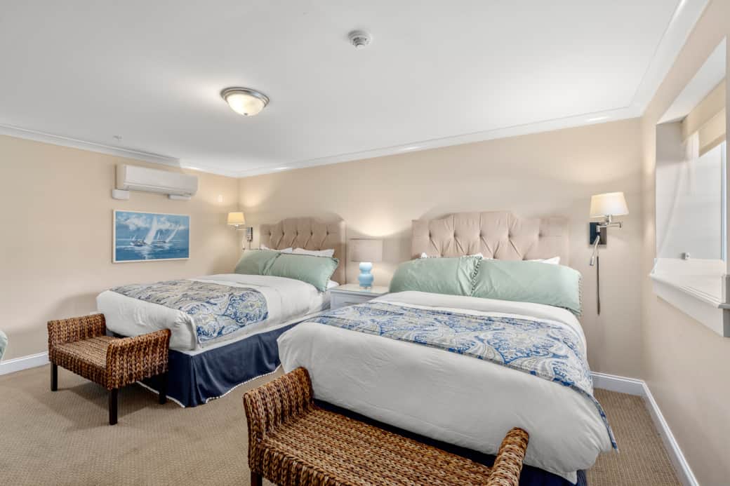 Two Queen Beds
