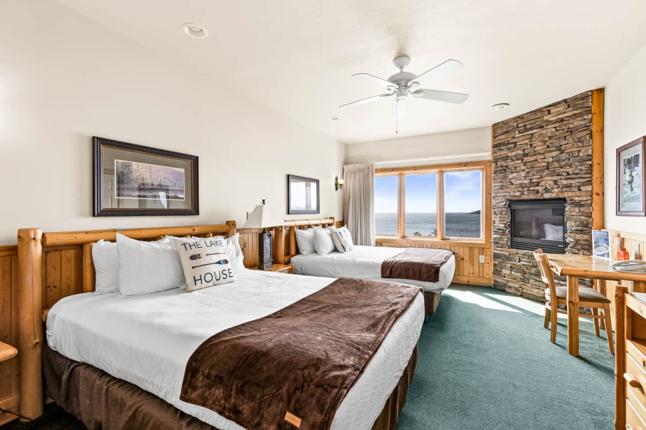 Whether you're working, resting, or simply gazing out—Superior’s beauty surrounds you