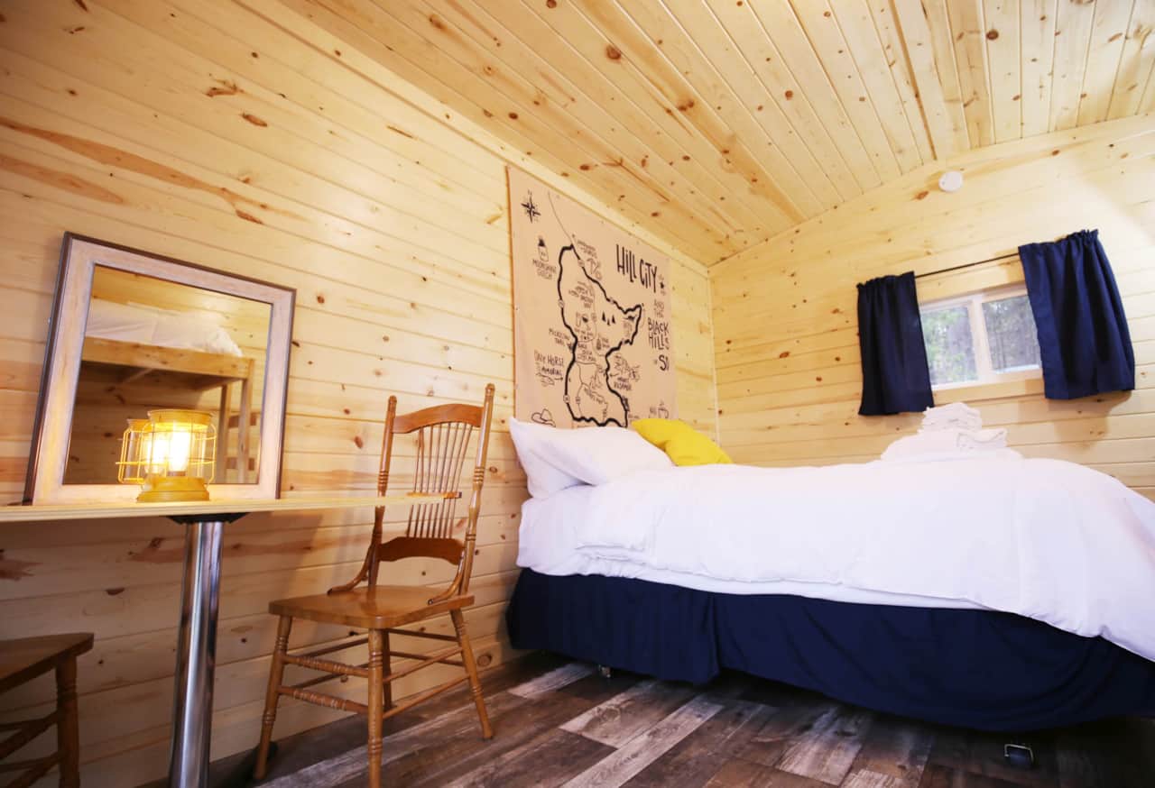 Firehouse cabin queen bed