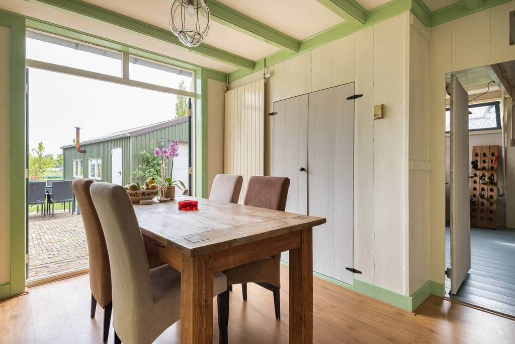 Kitchen with garden view