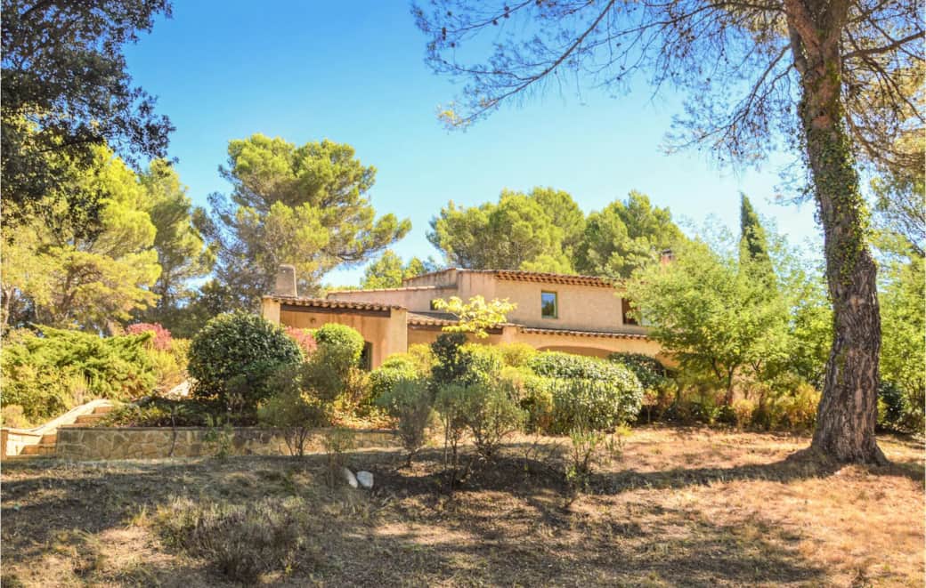 826273h Lovely home in La Tour DAigues La Tour dAigues 826273h Lovely home in La Tour DAigues La Tour dAigues
