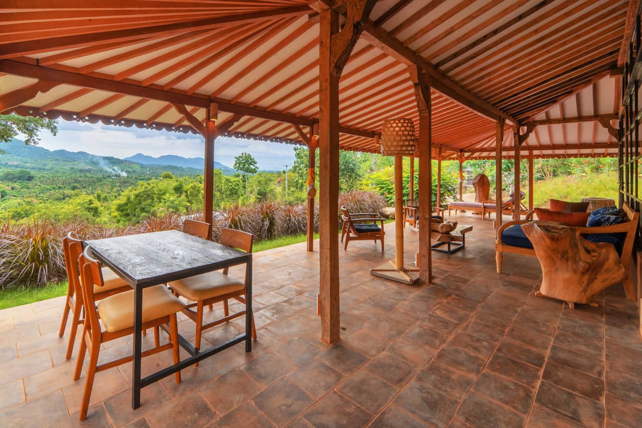 Large terrace with dining and seating area