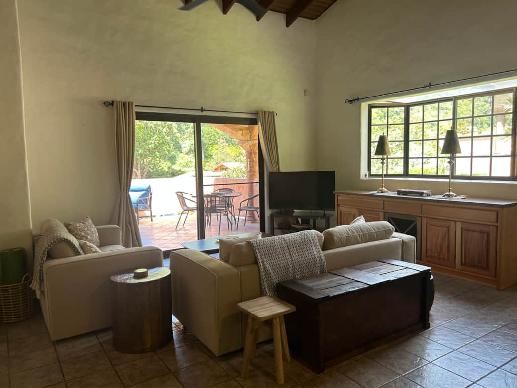 Nice open concept—opens to deck Nice open concept—opens to deck