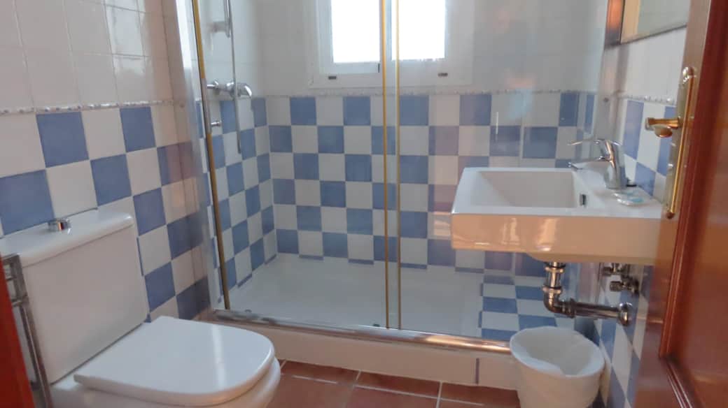 Badezimmer 1 - Gotonerja