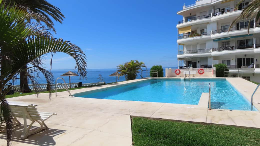 Acapulco Pool - GoToNerja