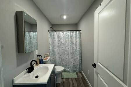 All new renovated master bathroom. Ready for you to enjoy. 