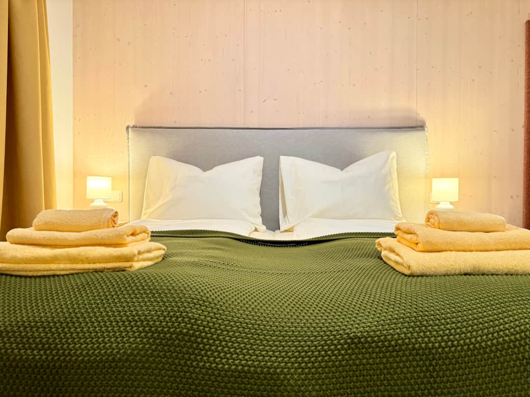 Bedroom with wardrobe & desk