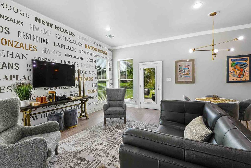 Designer Series Modern Oasis Near Lsu Vacation Home In Baton Rouge
