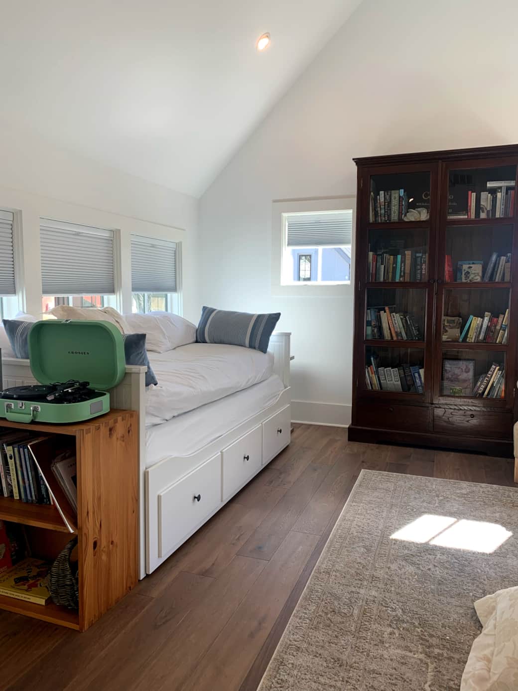 Day bed, single mattress and single futon, pulls out to king