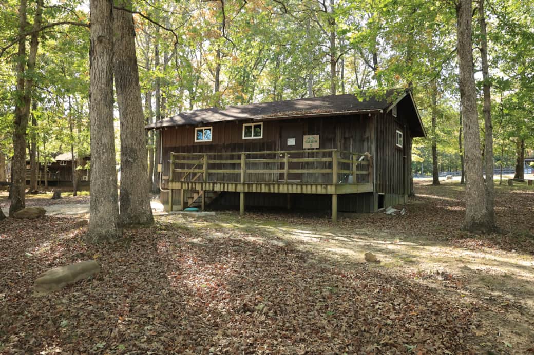 Cabin 5 - Sleeps 13