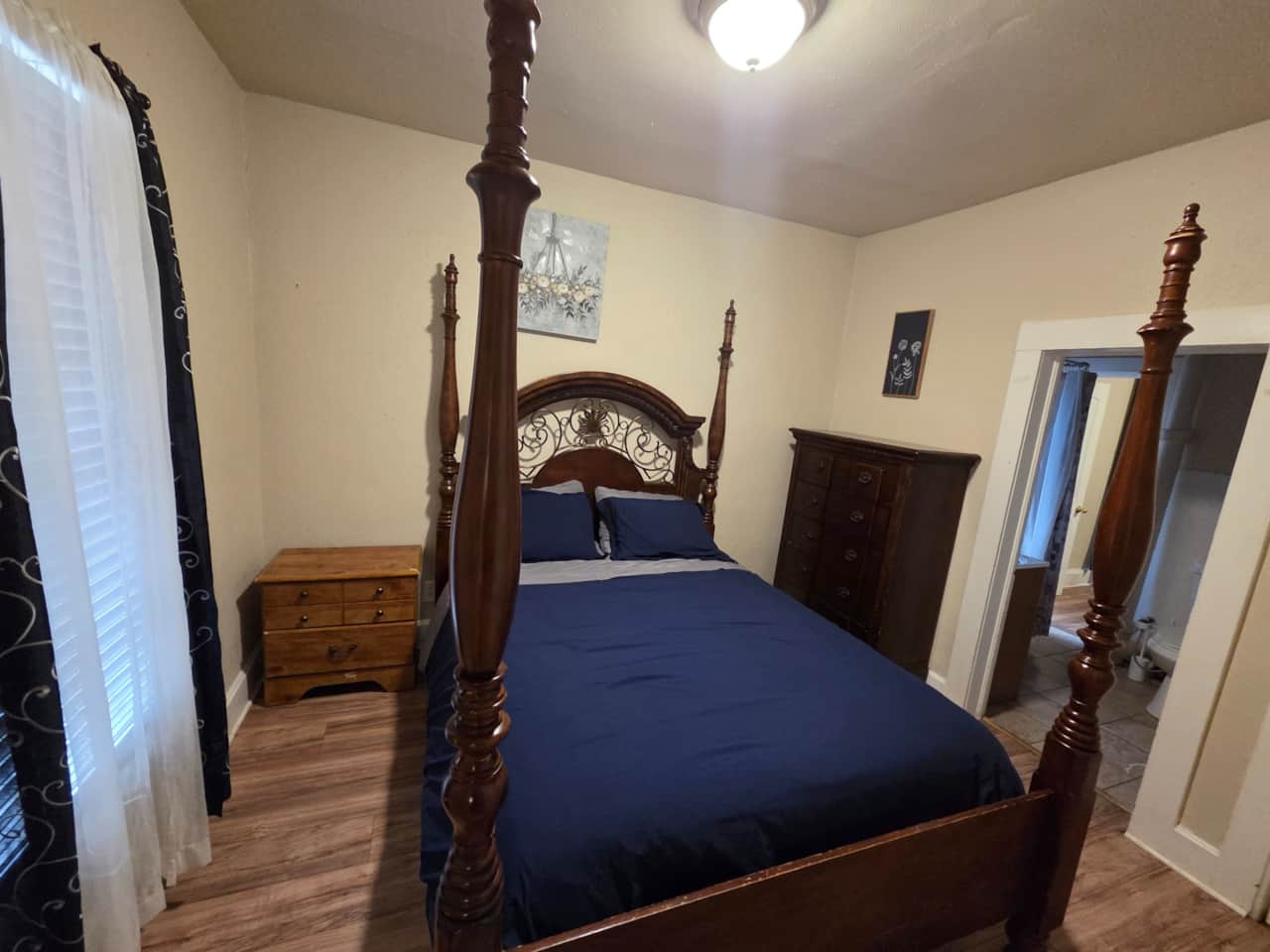 bedroom2 