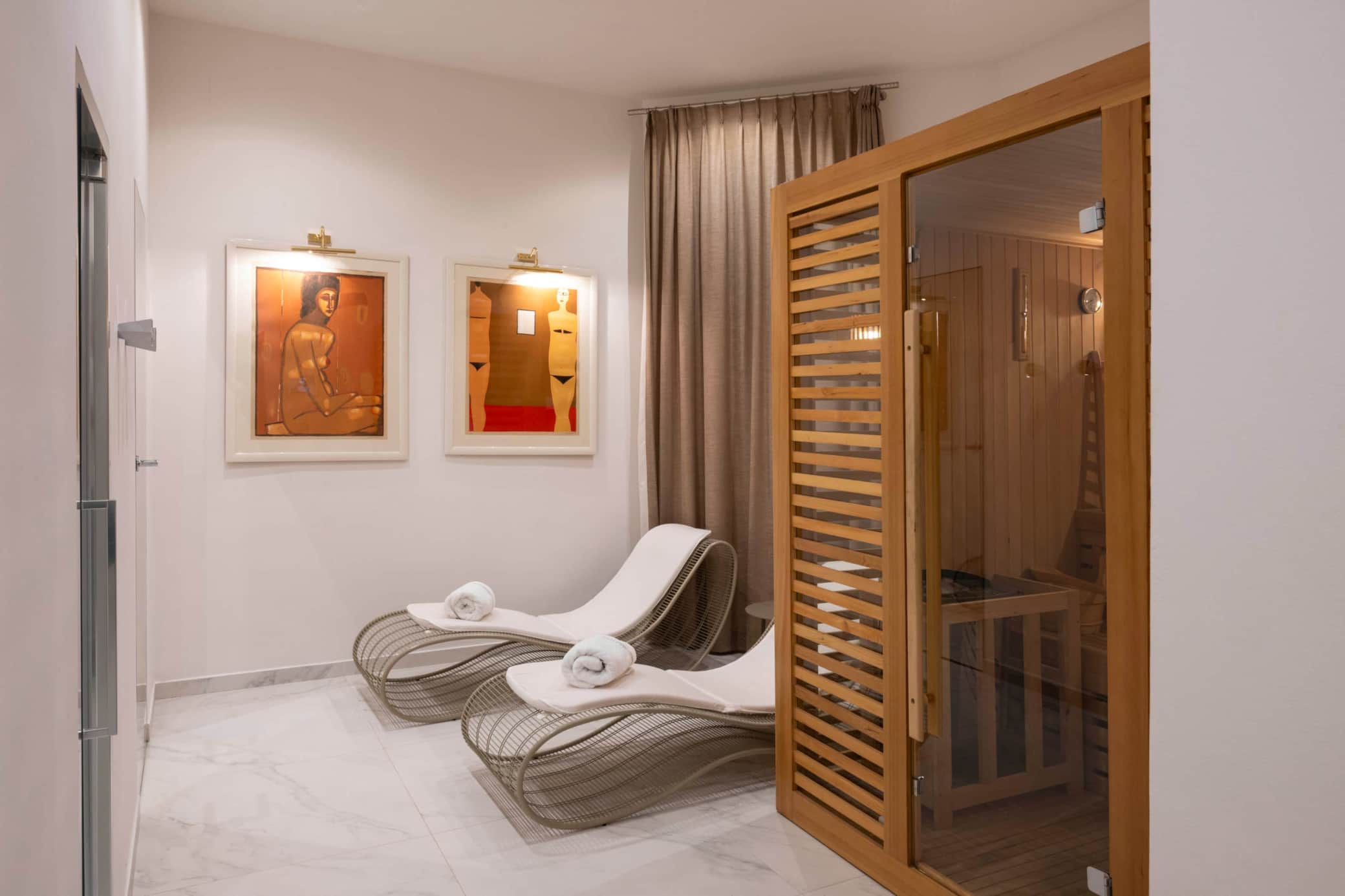 Spa area with sauna and relaxation loungers