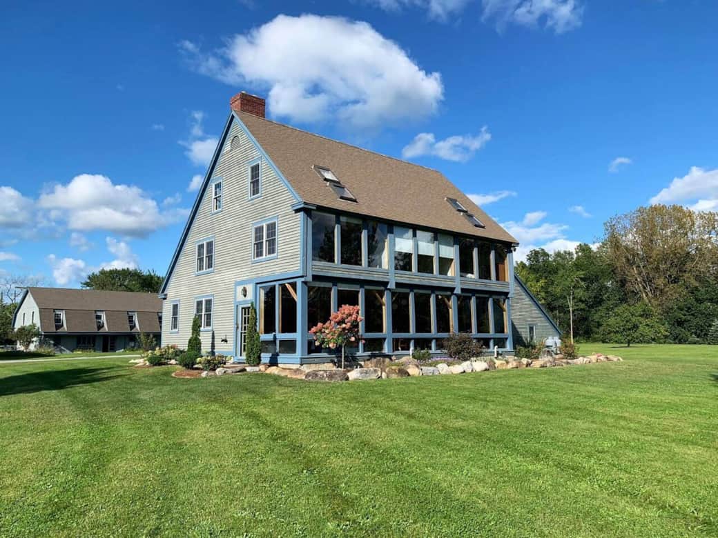Gorgeous 6 bedroom timber frame on 25 acre estate 