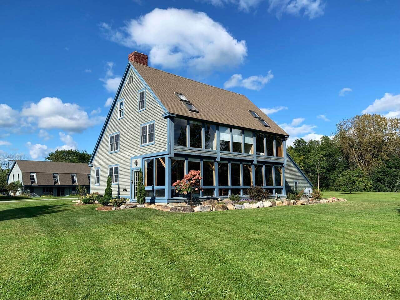 Gorgeous 6 bedroom timber frame on 25 acre estate 