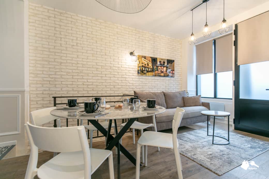 Salon avec coin repas