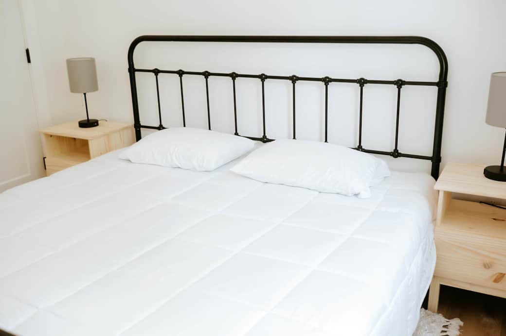 Bedroom 2 - King bed - Main Floor