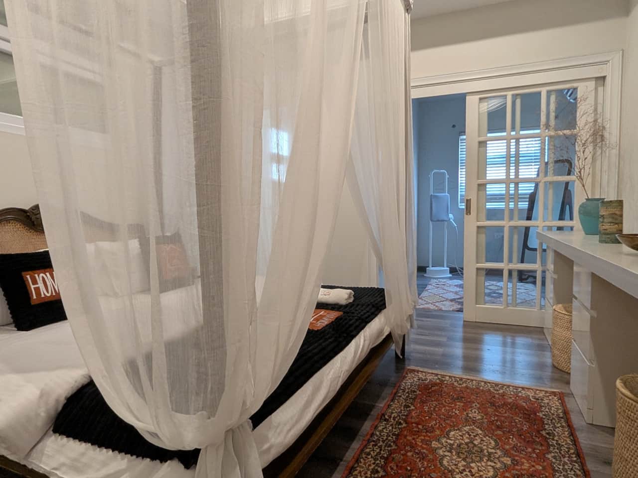 Bedroom (1)2