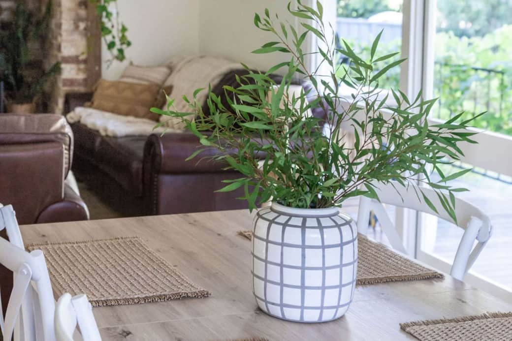 Extendable Dining table can seat up to 8 people