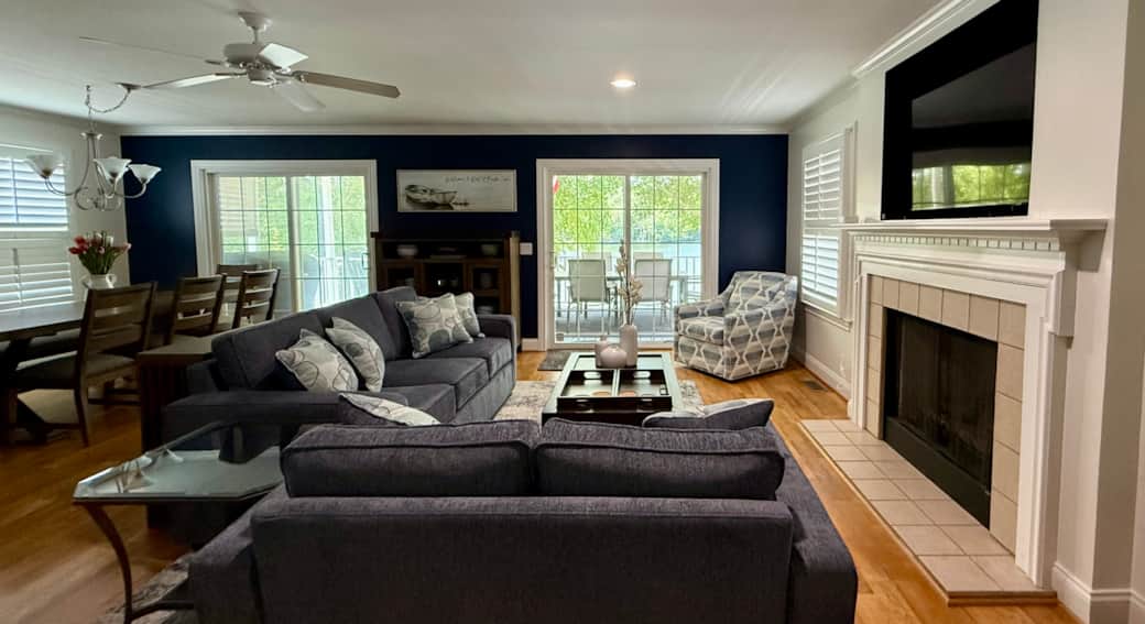 Living Room with Queen sofa bed